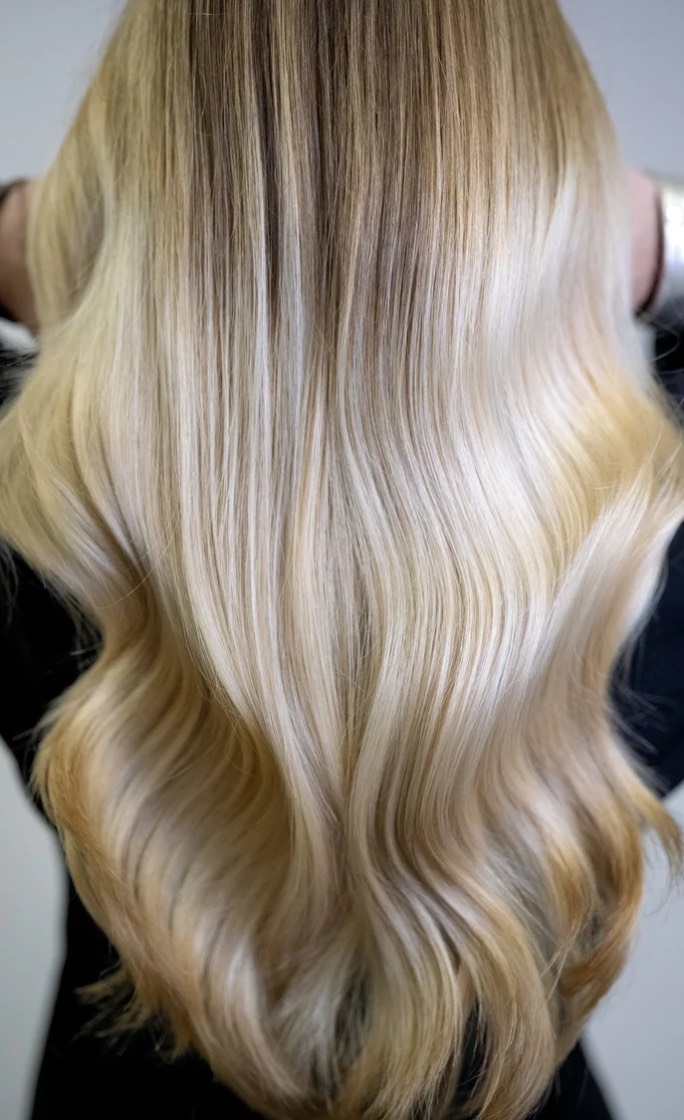 Bienvenue dans l’univers du Baby Bleach , un stage pensé pour allier rigueur méthodologique, précision technique et plaisir d’apprendre. La technique blond